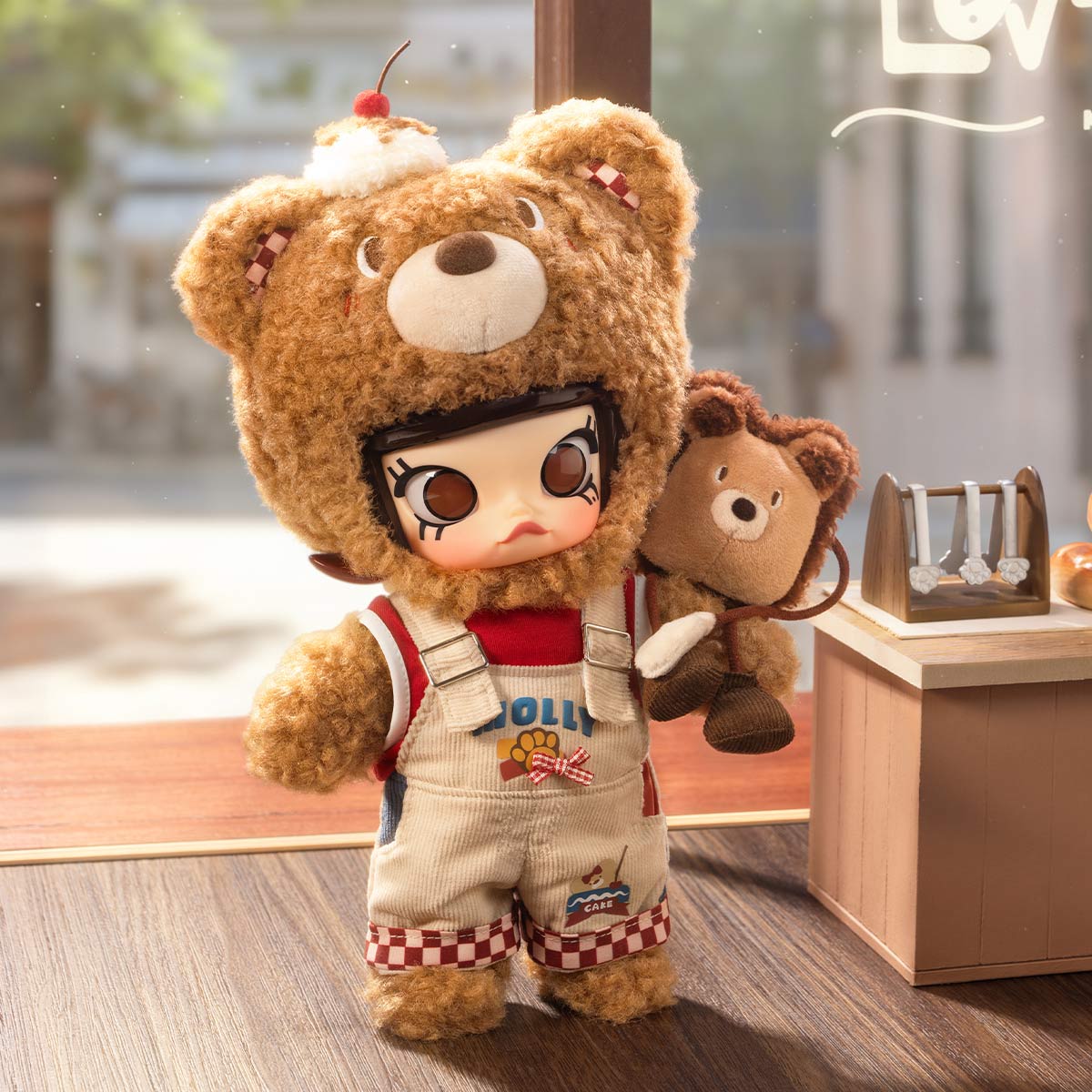 MOLLY Bear Bread 1/8 Action Figure - POP MART (Thailand)