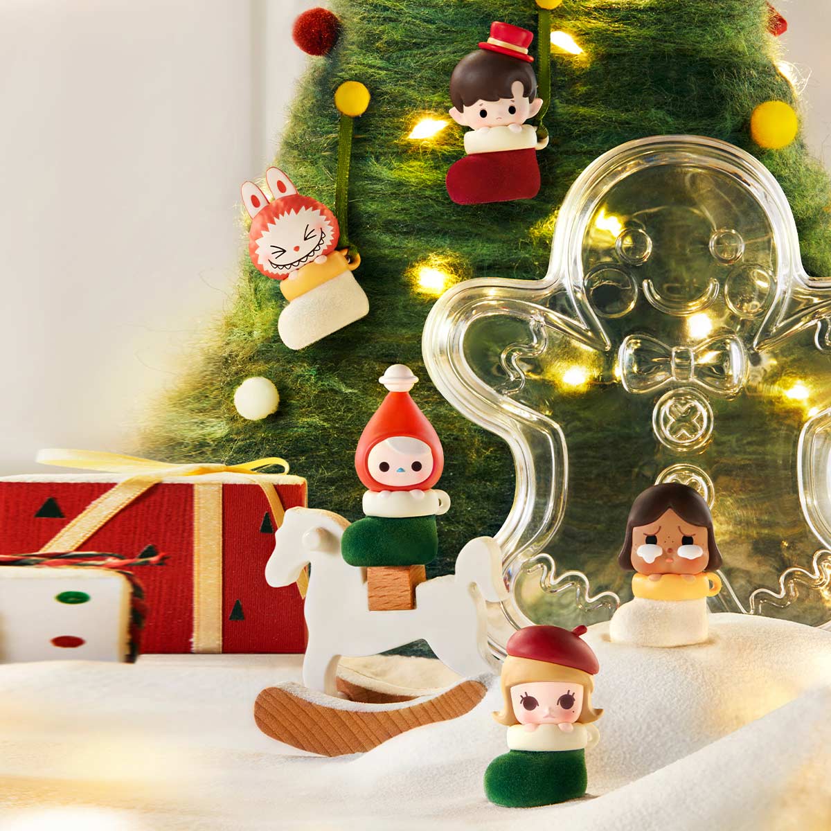 POPMART POPBEAN クリスマスソックスボックスセット POP BEAN Christmas Sock Series Box Set - POP MART (Thailand)