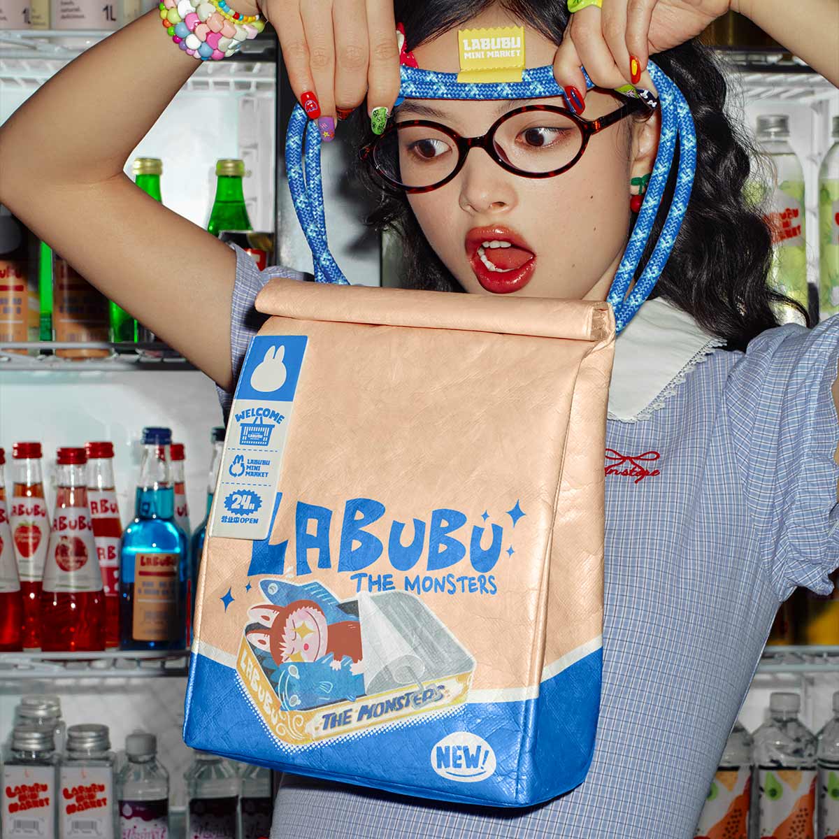 THE MONSTERS wacky mart シリーズ　バッグ THE MONSTERS Wacky Mart Series-Messenger Bag - POP MART