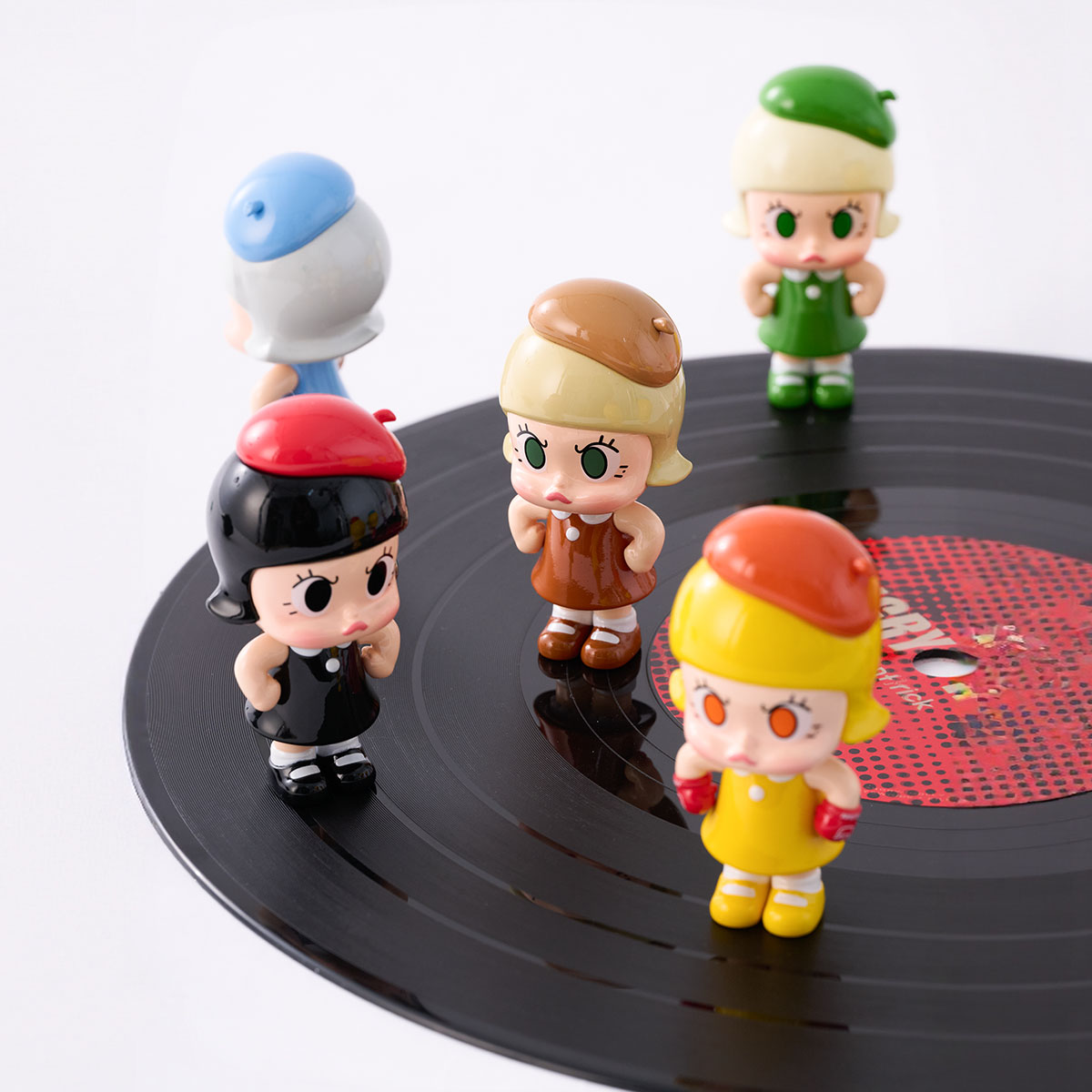 Angry Molly Mini Figure Set - Long Play 9 - POP MART (Thailand)